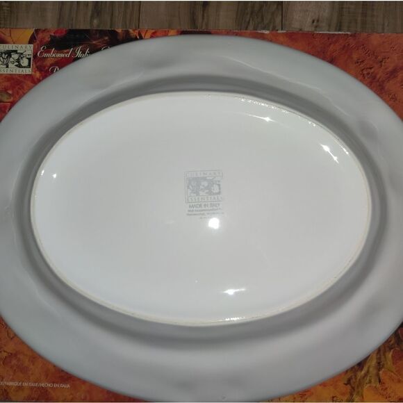 Culinary Essentials XL White Ceramic w Raised Oak Leafs Turkey Patter Made Italy - Picture 4 of 12